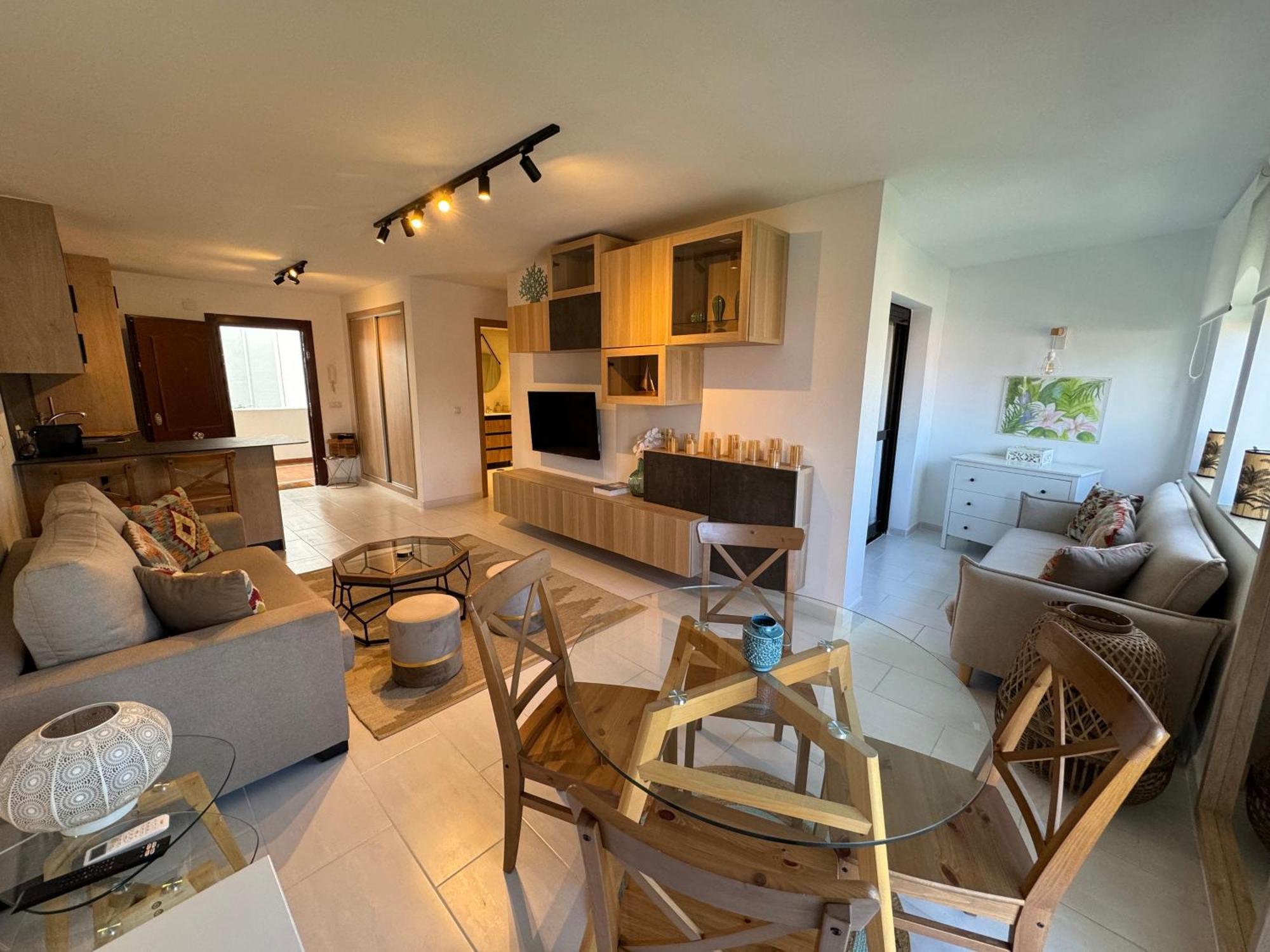 Nomad Milos Y Bali * Marbella